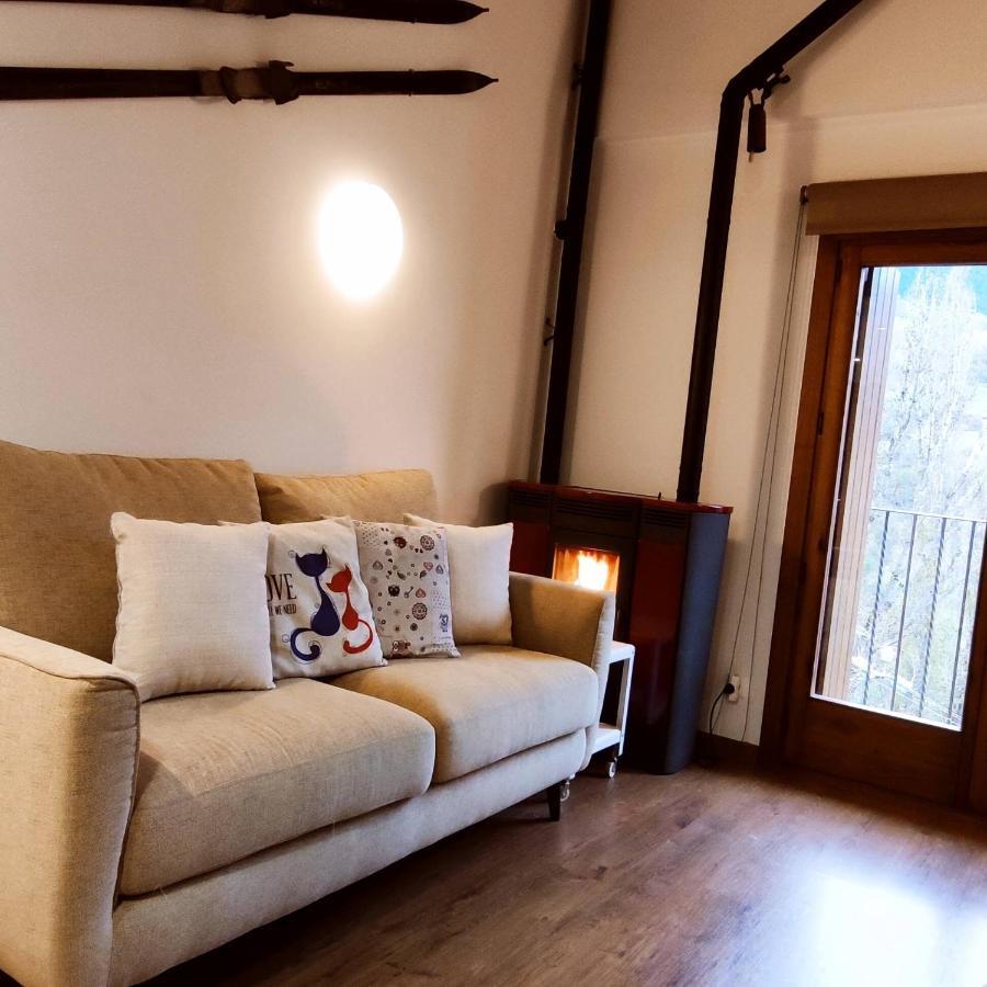Apartamentsaloriaburg Farrera Luaran gambar